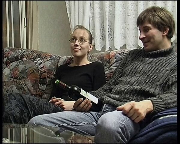 Young Couple in the 90s fucked on the Couch